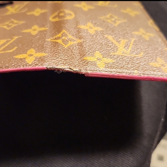 Auth. Louis Vuitton Monogram iPhone 6 or 7 or 8 phone case - Picture 7 of 13